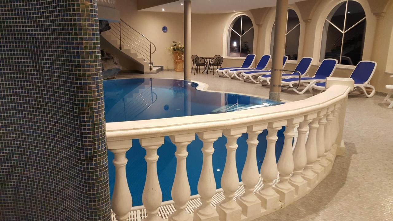Hotel Kranebitt Val di Vizze Exteriör bild