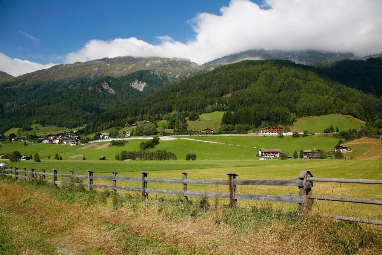 Hotel Kranebitt Val di Vizze Exteriör bild