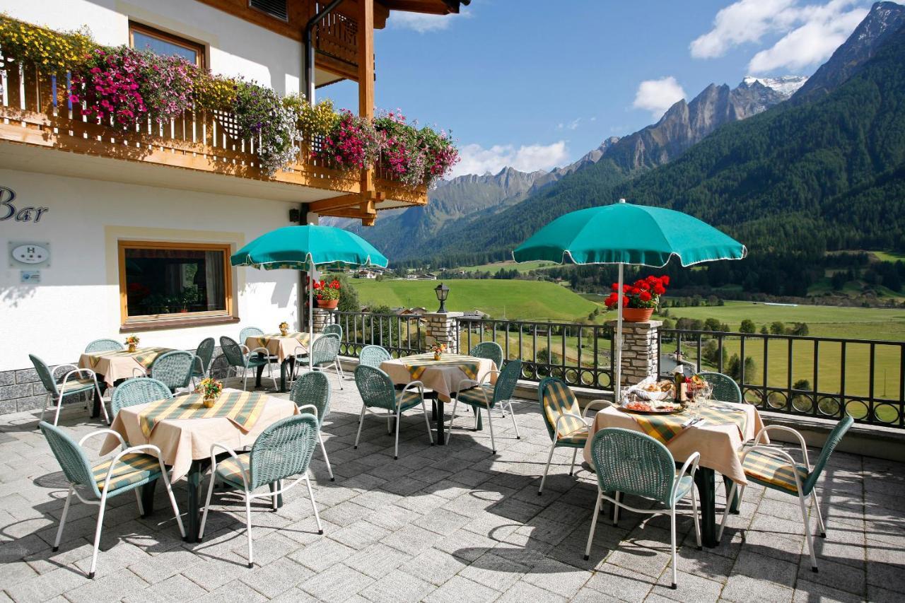 Hotel Kranebitt Val di Vizze Exteriör bild