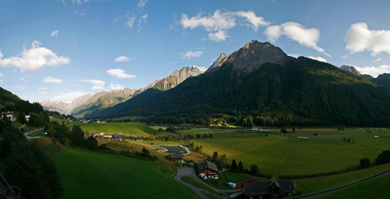 Hotel Kranebitt Val di Vizze Exteriör bild
