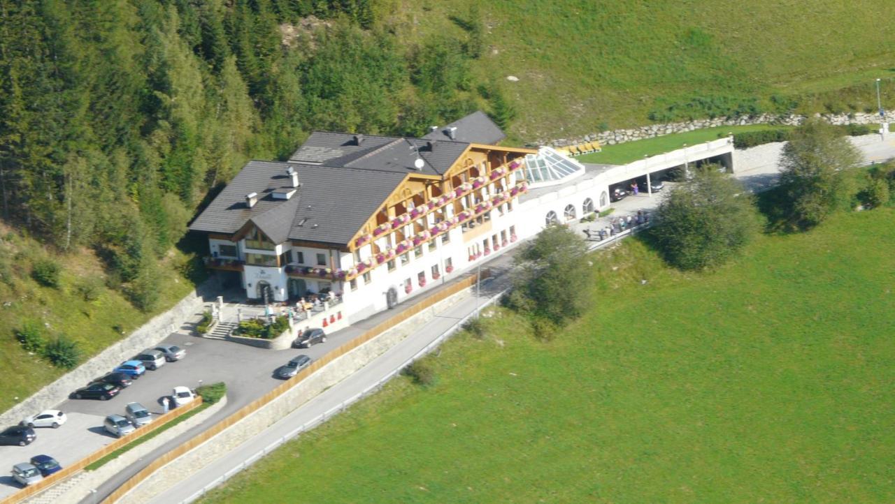 Hotel Kranebitt Val di Vizze Exteriör bild
